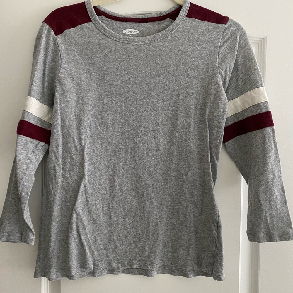 3/4 length sleeve shirt